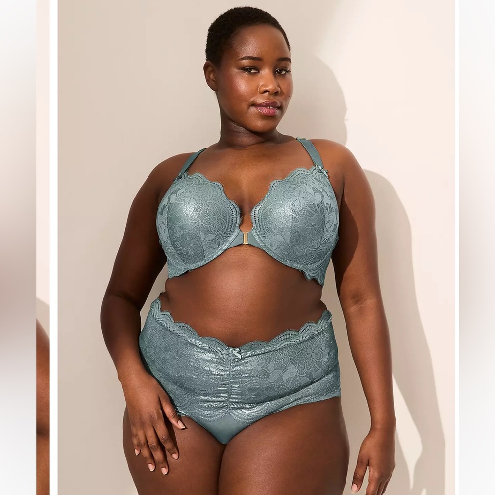 Torrid Cacique Teal Lace Boost Plunge Bra Set